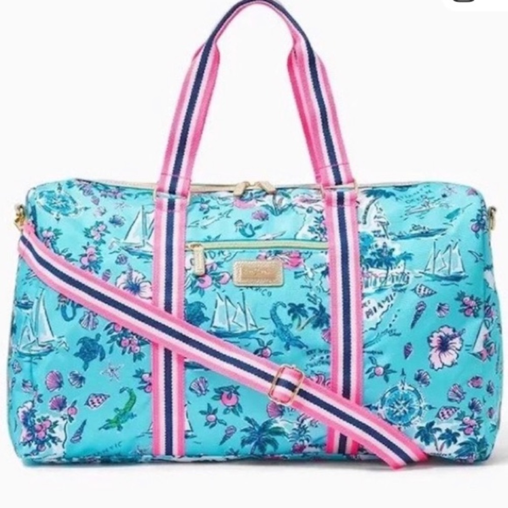 Lilly Pulitzer Overnight Bag Amalfi Blue Lilly’s Roadtrip Florida blue pink gold